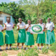 Foto: Rapunzel Naturkost Die Hekima Secondary Girls' School in Bukoba ist eine der wenigen weiterführenden Schulen für Mädchen in Tansania. Auch Praxisunterricht in ökologischer Landwirtschaft gehört dazu. Hier wächst eine selbstbewusste neue Generation von Frauen in Afrika heran.